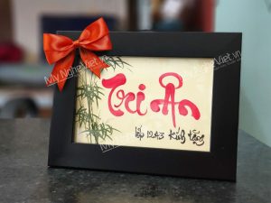 Quà tặng tranh thư pháp để bàn