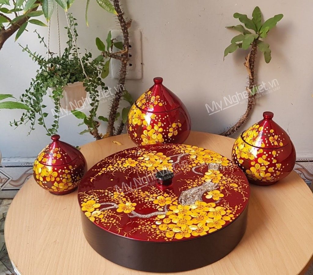 Hộp mứt Tết