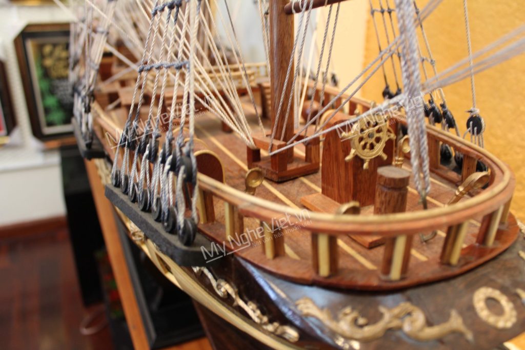 Chi tiết mô hình thuyền France ii