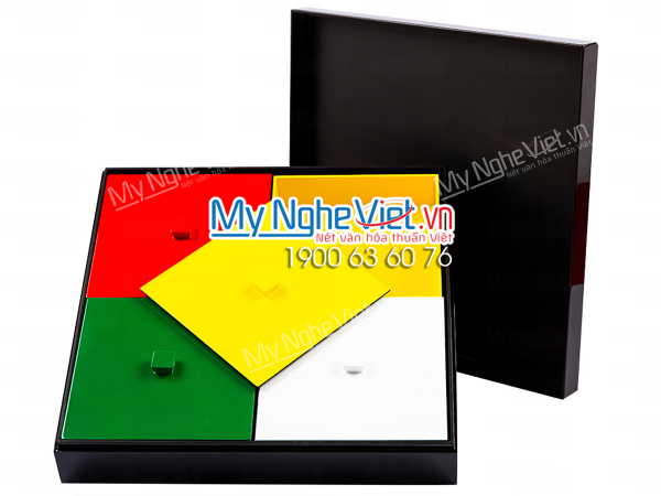 KHAY - HỘP ĐỰNG BÁNH MỨT SƠN MÀI mai vàng nền đỏ tươi