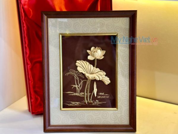 Tranh Đồng Hoa Sen Dát Vàng 24K
