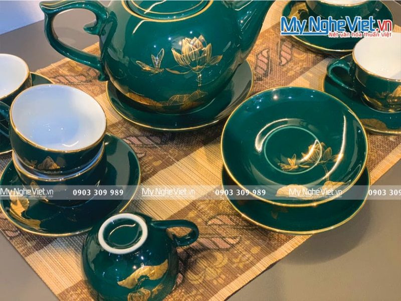 Bình trà Bát Tràng Hoa Sen Viền Kim - Ảnh 2