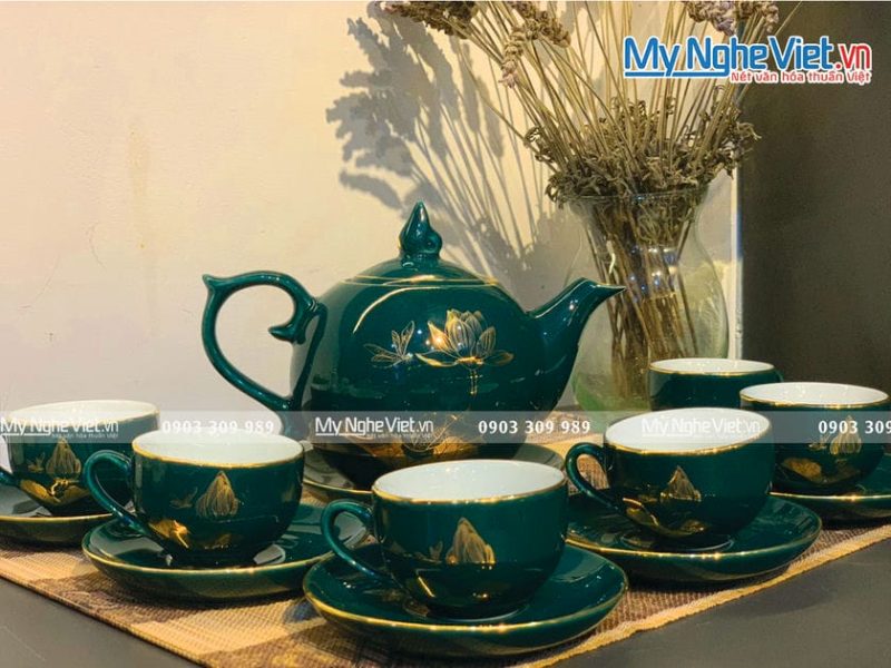 Bình trà Bát Tràng Hoa Sen Viền Kim