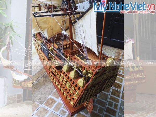 Mô hình thuyền chiến cổ Sovereign Of The Seas