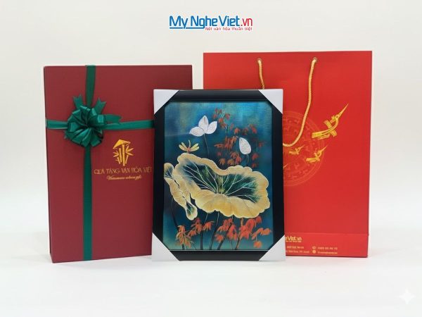 Tranh Sơn Mài Hoa Sen Nền Xanh