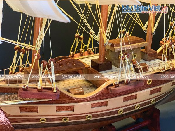Mô hình thuyền France II