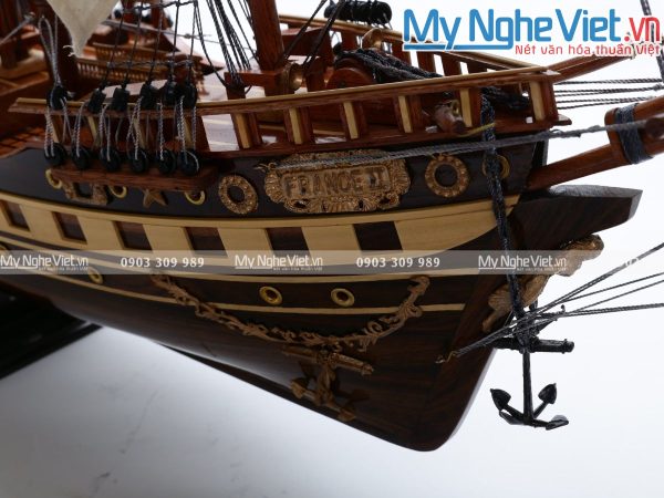 Mô hình thuyền France II gỗ còng
