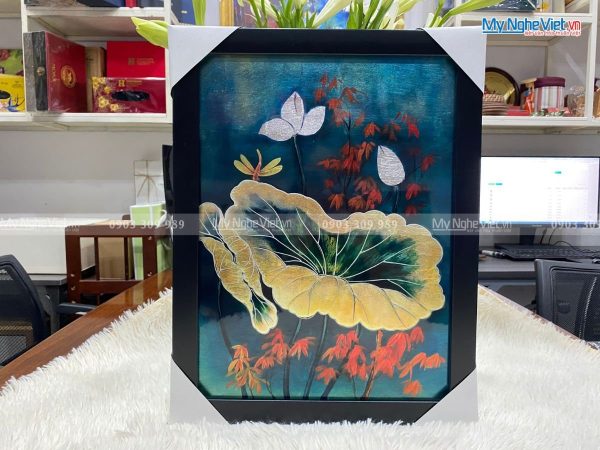 Tranh Sơn Mài Hoa Sen Nền Xanh