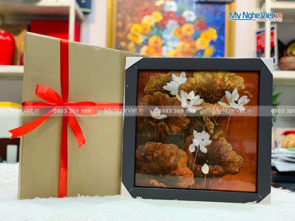 Tranh Sơn Mài Hoa Sen Giả Cổ