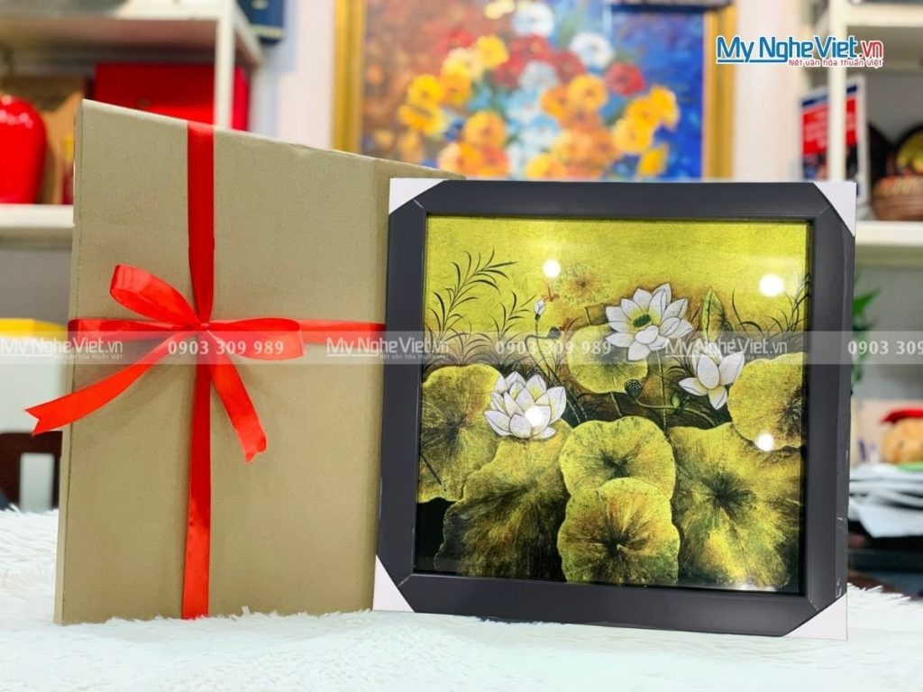 Tranh Sơn Mài Hoa Sen - Quà Tặng Tân Gia Khai Trương Tuyệt Vời
