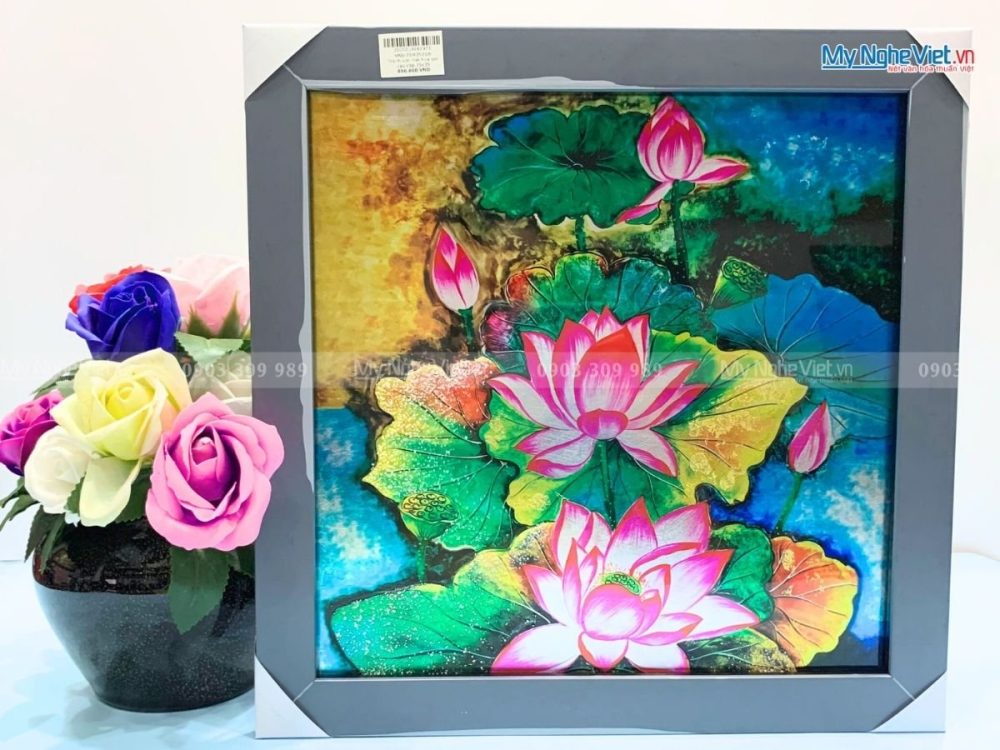 Tranh Sơn Mài Hoa Sen Cẩn Trứng 35x35