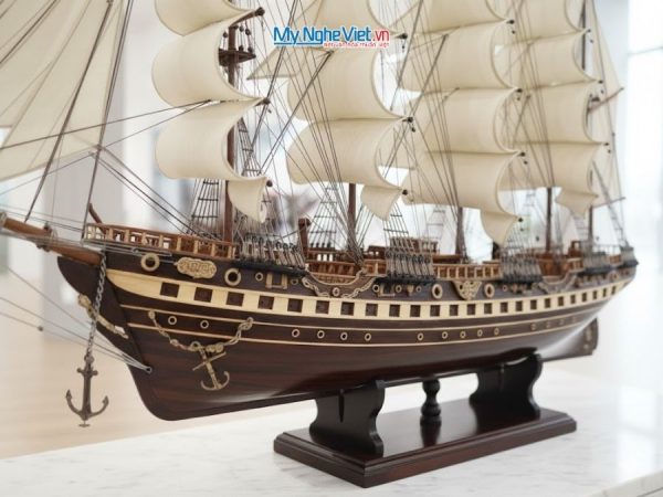Mô hình thuyền buồm phong thủy France II gỗ đen