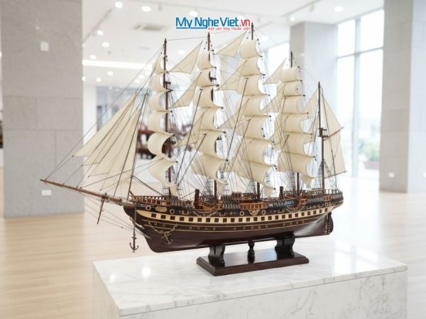Mô hình thuyền buồm phong thủy France II gỗ đen