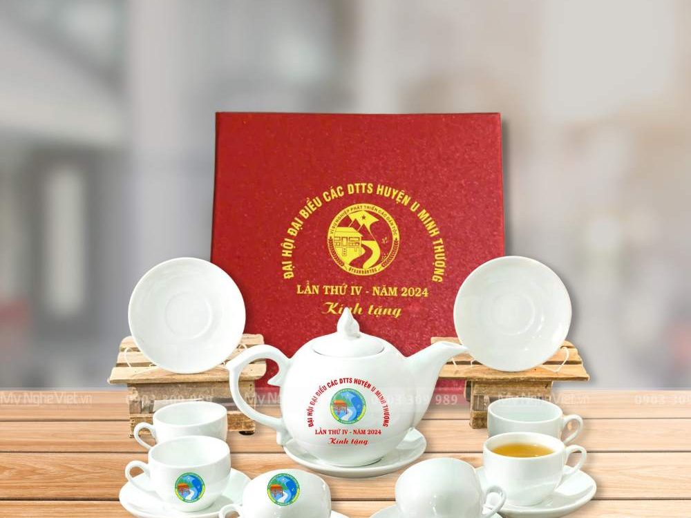 Bình Trà Bát Tràng Dáng Chóp Lửa In Logo