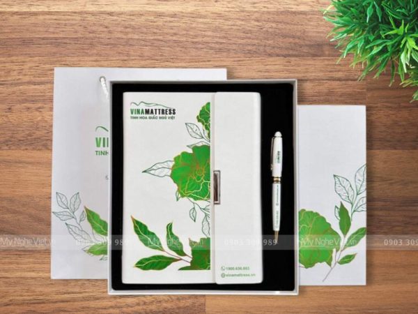 Combo Sổ Bút In Logo Có Định Hình