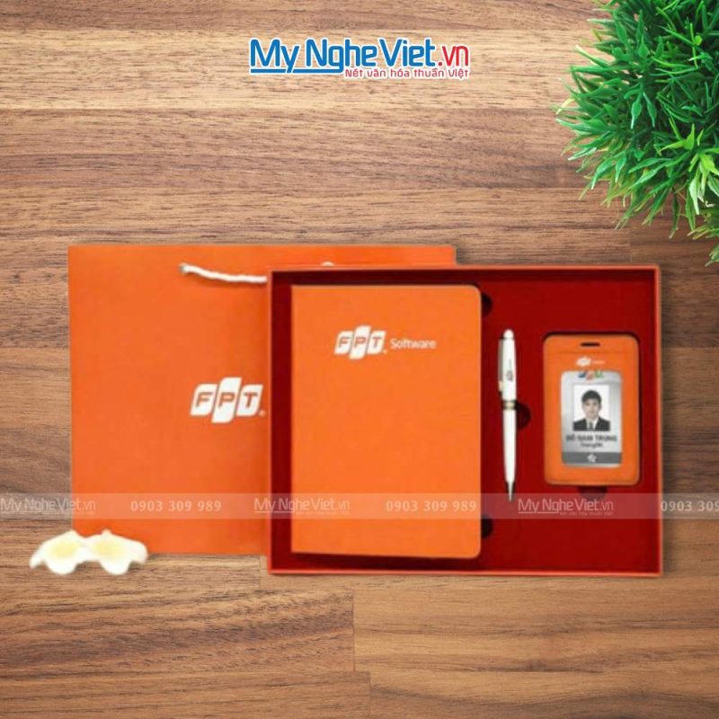 Quà Tặng Sổ Bút In Logo Doanh Nghiệp