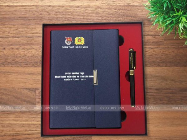 Quà Tặng Sổ Bút In Logo Theo Yêu Cầu