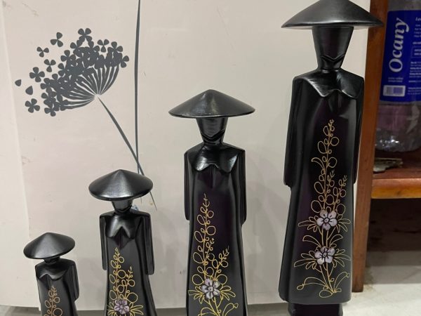 Tượng sơn mài cô gái áo dài miss Việt Nam