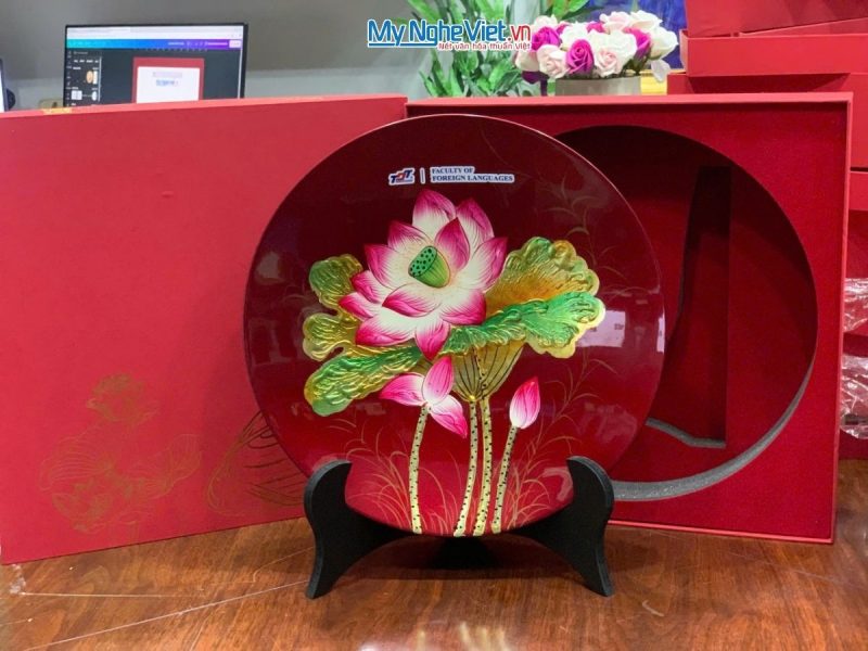 Tranh Đĩa Sơn Mài Khắc Thông Điệp