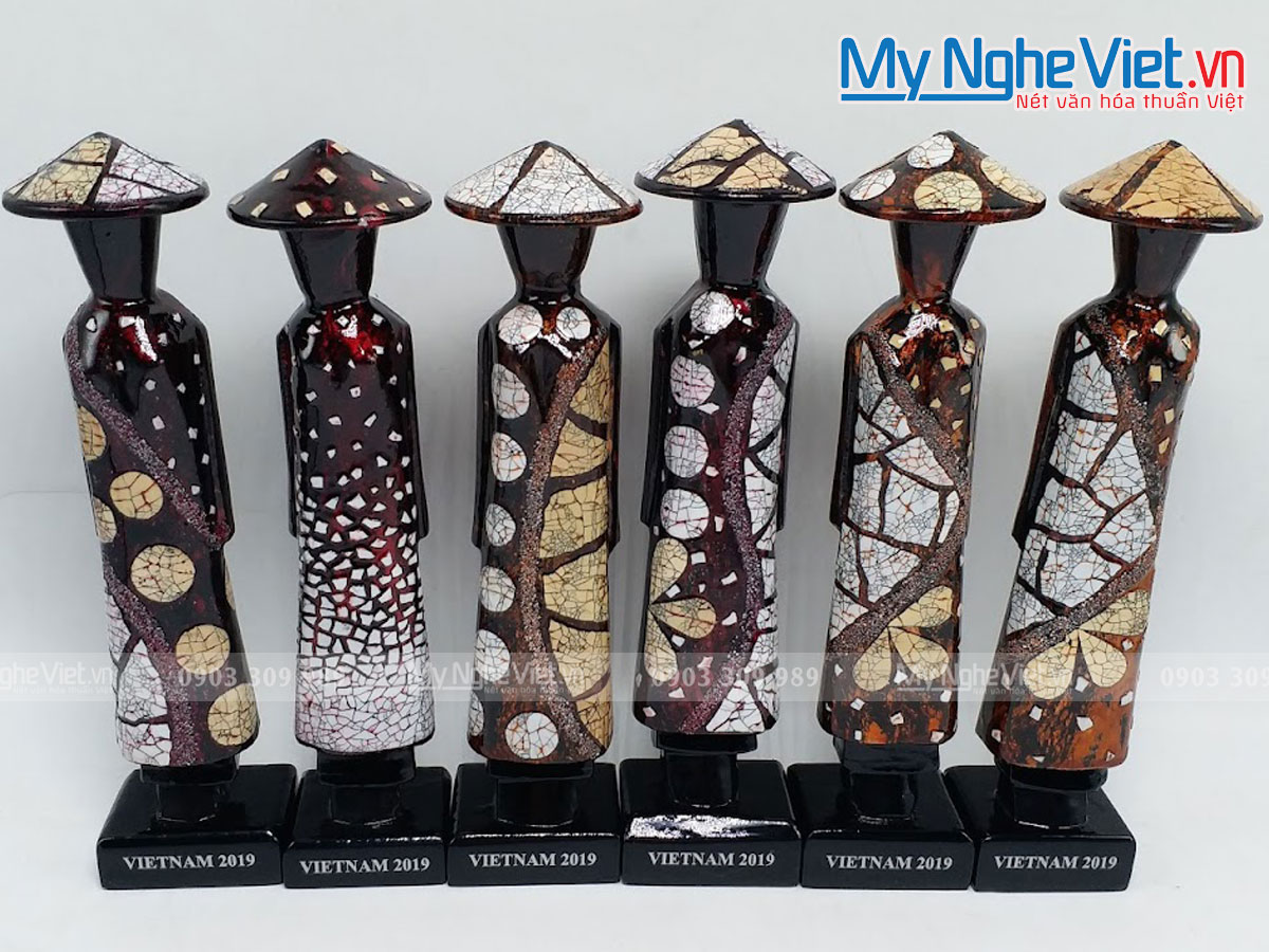 Tượng sơn mài cô gái áo dài miss Việt Nam