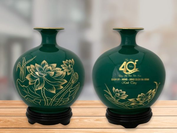 Lọ Thu Tài Hoa Sen In Logo Kỉ Niệm