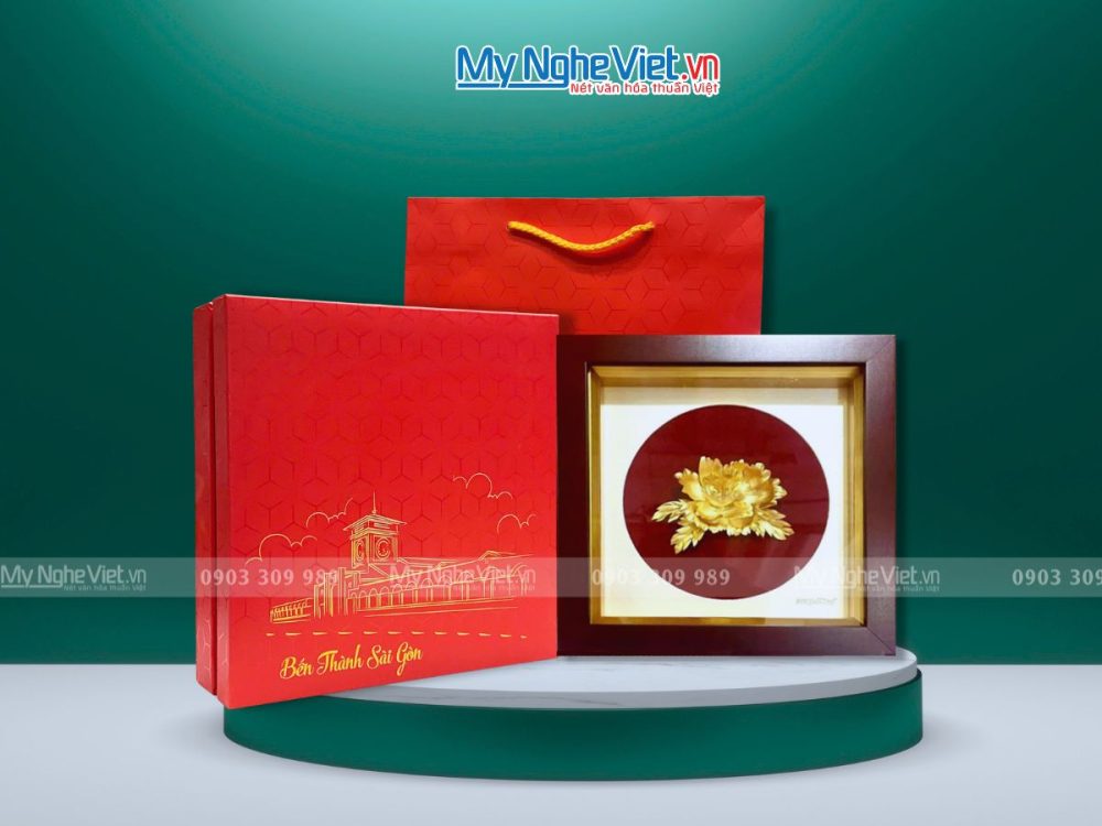 Tranh hoa mẫu đơn dát vàng để bàn 24k 20x20 + Hộp xilot đỏ - MNVHD04.5