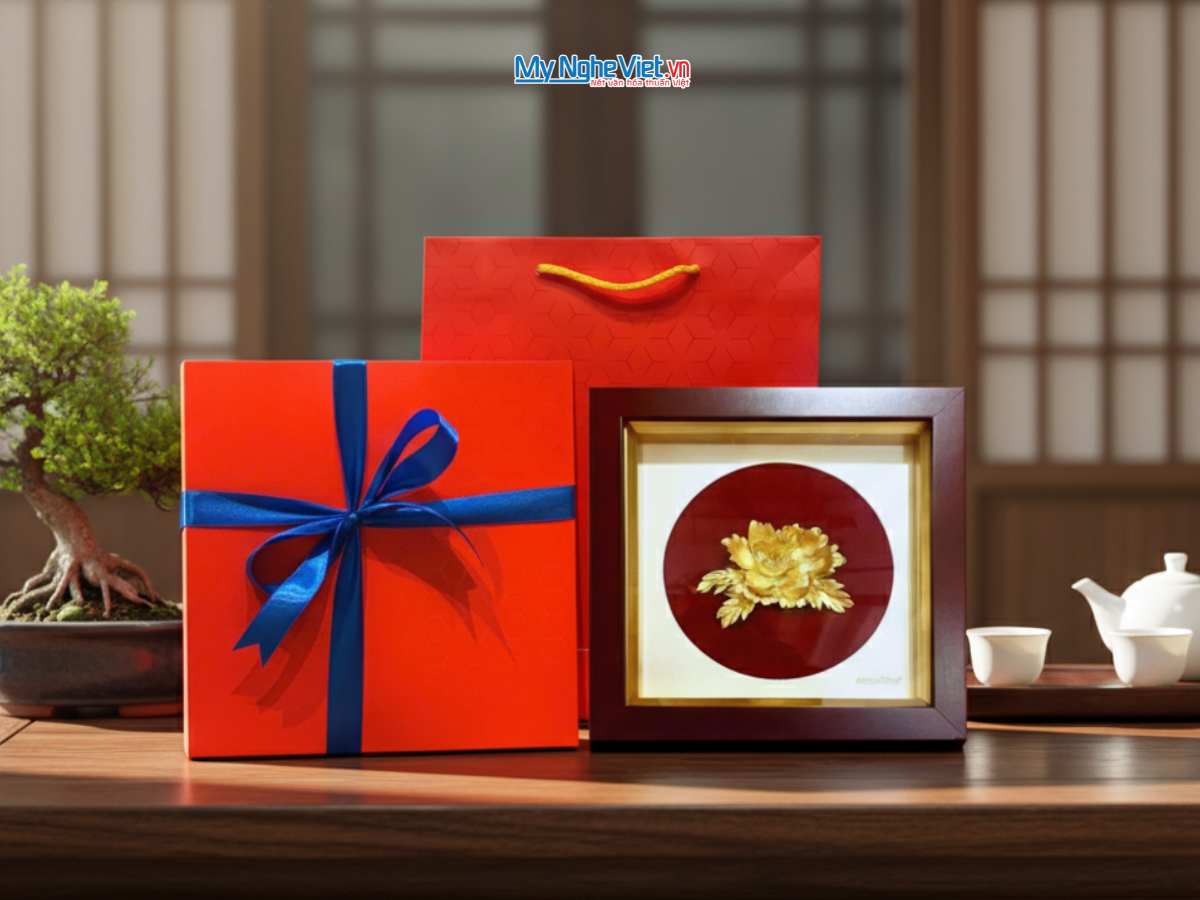 Tranh hoa mẫu đơn dát vàng để bàn 24k 20x20 + Hộp xilot đỏ - MNVHD04.5