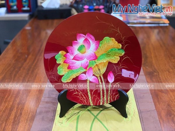 Tranh đĩa sơn mài hoa sen đắp nổi D30 MNV-SMA430/D30cm (nền đỏ)