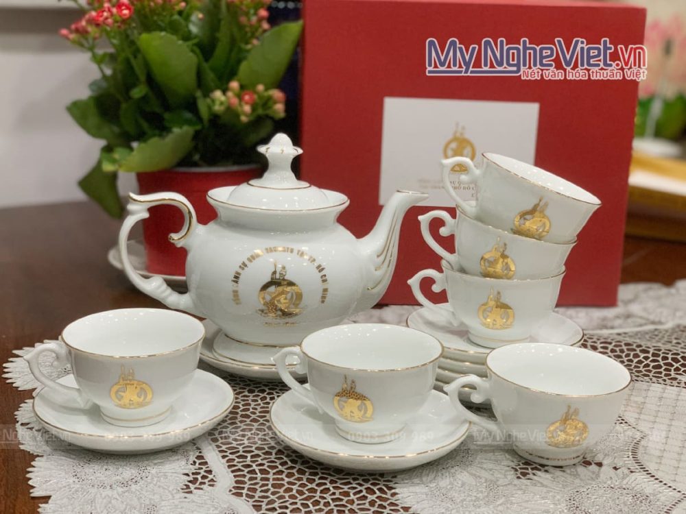 Bộ Bình trà Cát Tường chỉ vàng in logo Tổng Lãnh sự quán Vanuatu tại Thành phố Hồ Chí Minh