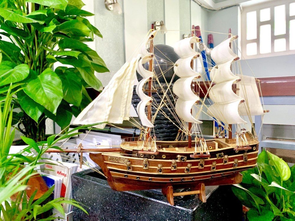 Mô hình tàu chiến cổ Napoleon gỗ tự nhiên thân 40cm MNV-TB29T