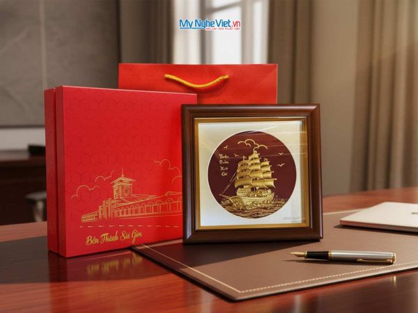 Tranh Mạ Vàng Thuận Buồm – Quà Tặng Đối Tác Sang Trọng Và Ý Nghĩa - MNVHD04.4