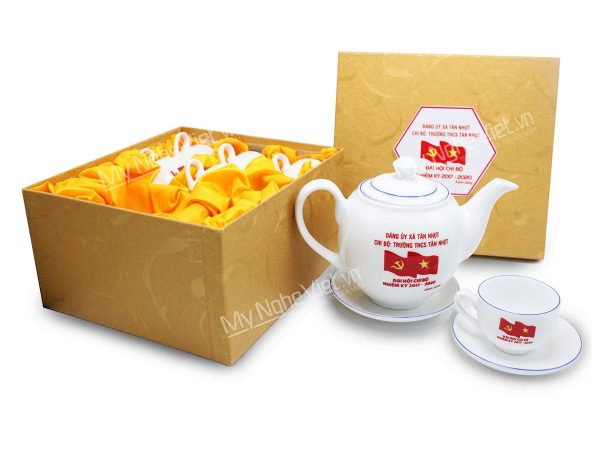Bình trà Bát Tràng men trắng chỉ xanh In Logo