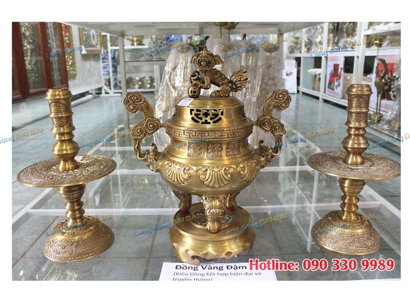 Bộ đồ thờ cúng tam sự