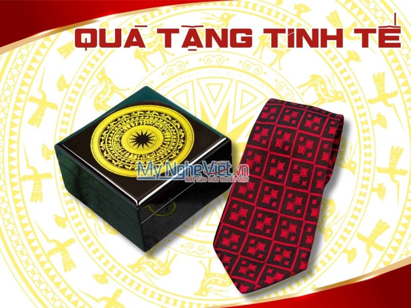Combo hộp sơn mài + Caravat kẻ ô đỏ MNV-CBHSM07-09 - Ảnh 4