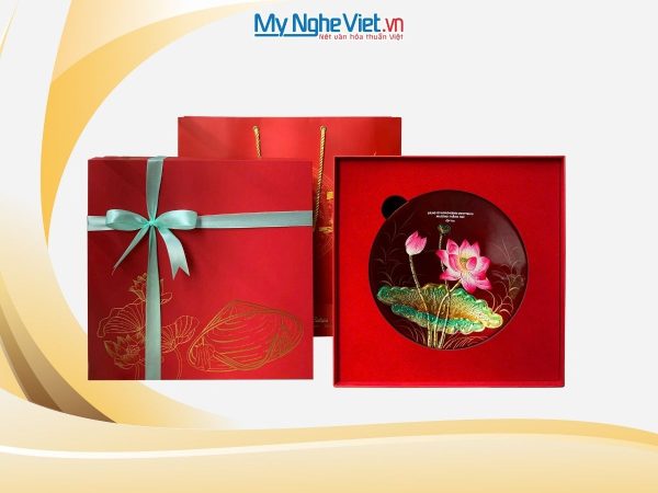 Tranh Đĩa Sơn Mài Hoa Sen Nền Đỏ Cao Cấp