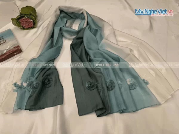 Khăn Lụa Đính Hoa