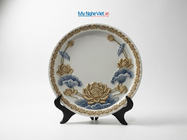 Tranh đĩa gốm Bát Tràng hoa sen trắng đắp nổi