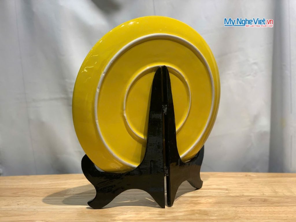 Tranh Đĩa Gốm Bát Tràng Thuận Buồm Vàng Đắp Nổi