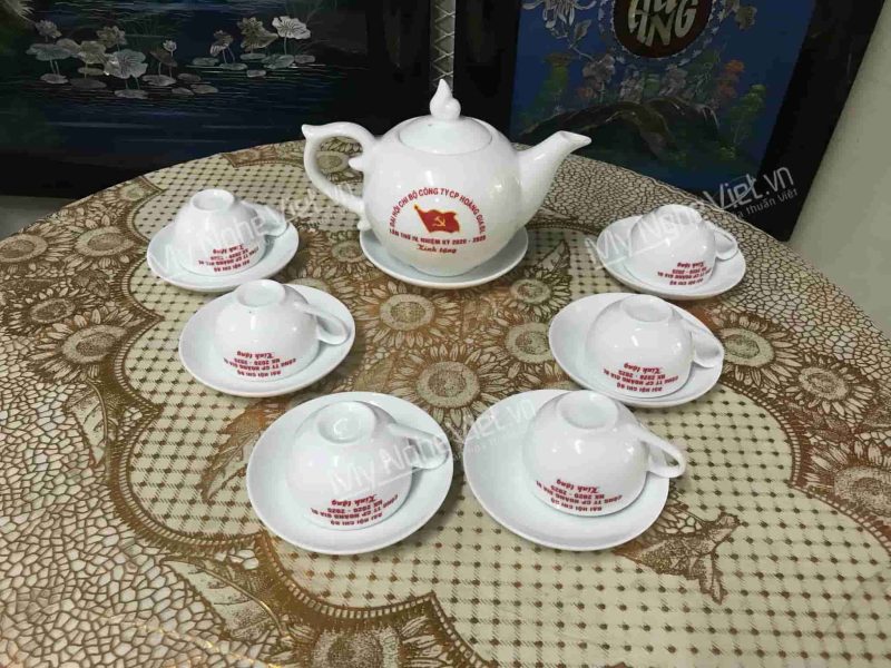 Bộ bình trà Bát Tràng in logo Công Ty Hoàng Gia ĐL In Logo - Ảnh 2