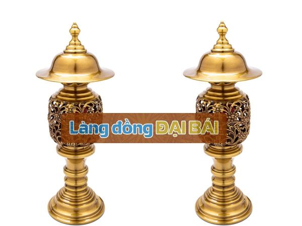 Đèn điện vàng đậm