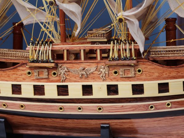 Mô hình thuyền buồm phong thủy France II gỗ tự nhiên
