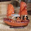Mô hình thuyền gỗ Việt Nam - Thuyền Rồng gỗ hương thân 30cm