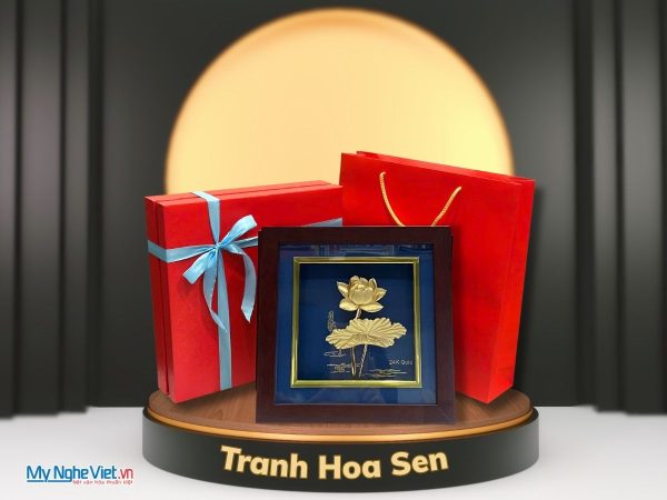 Tranh Đồng Hoa Sen Mạ Vàng 24K