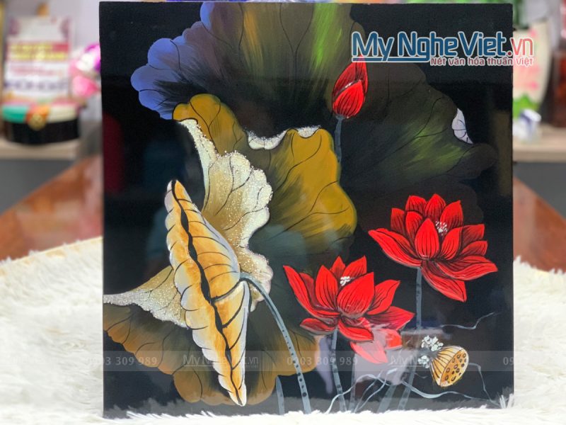 Tranh sơn mài hoa sen đỏ nền đen TSMTBL44-1 - Ảnh 2