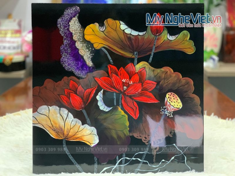 Tranh sơn mài hoa sen đỏ nền đen TSMTBL44-1 - Ảnh 3