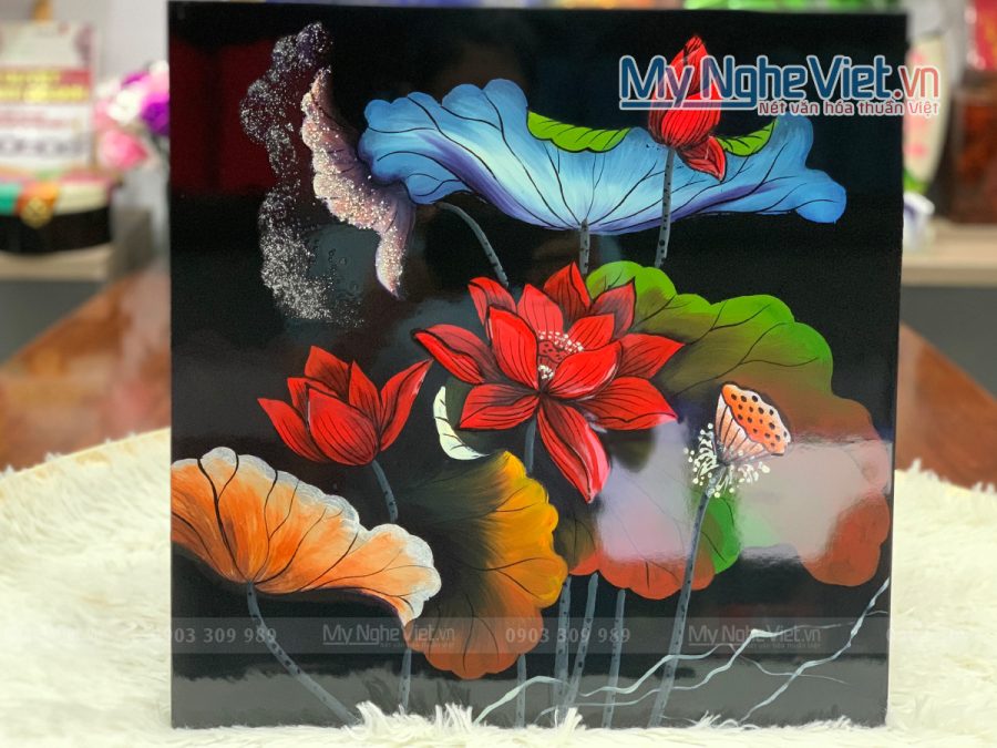 Tranh sơn mài hoa sen đỏ nền đen TSMTBL44-1