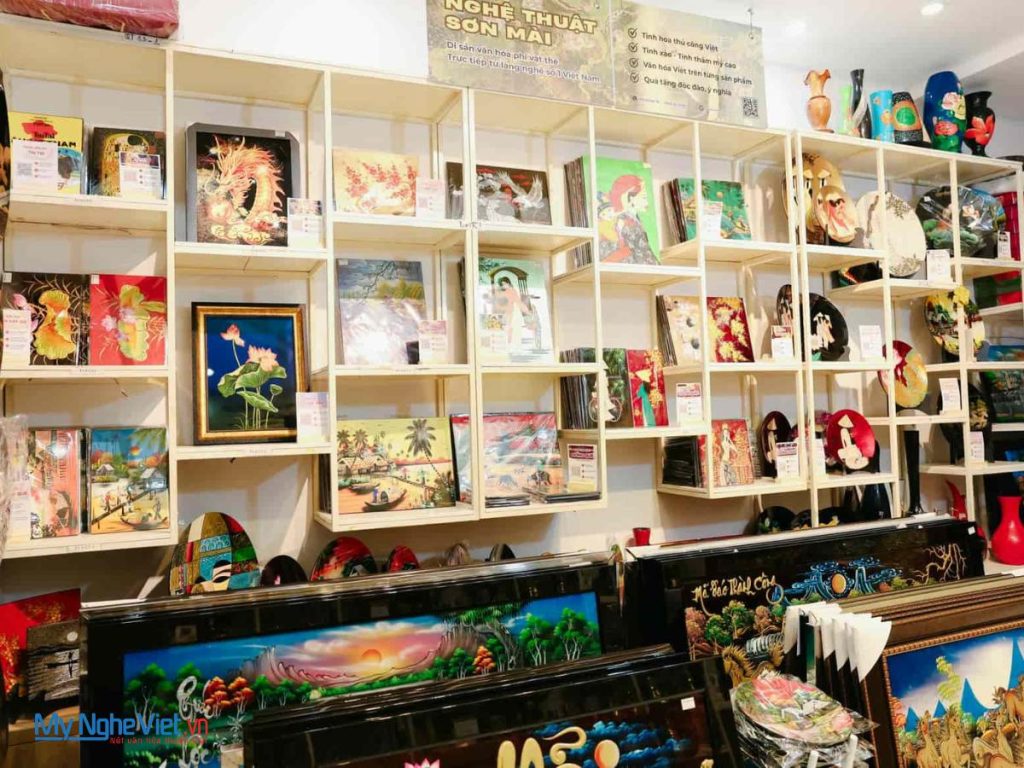 Showroom tranh sơn mài tại Mỹ Nghệ Việt