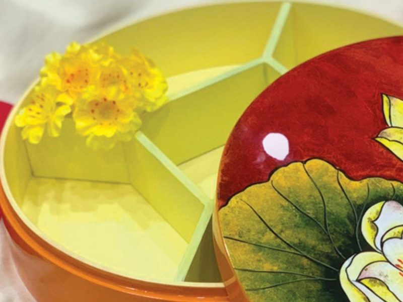Quà tặng cao cấp - Hộp Mứt Tết Sơn Mài Vẽ Sen Cao Cấp - Ảnh 6