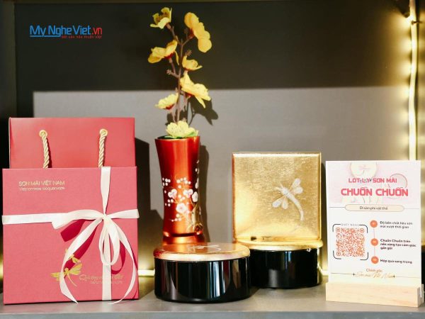Đế Lót Ly Sơn Mài Cẩn Trứng