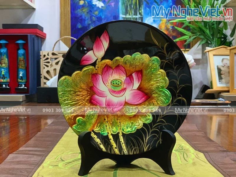 Tranh đĩa sơn mài hoa sen D20 (nền đen)